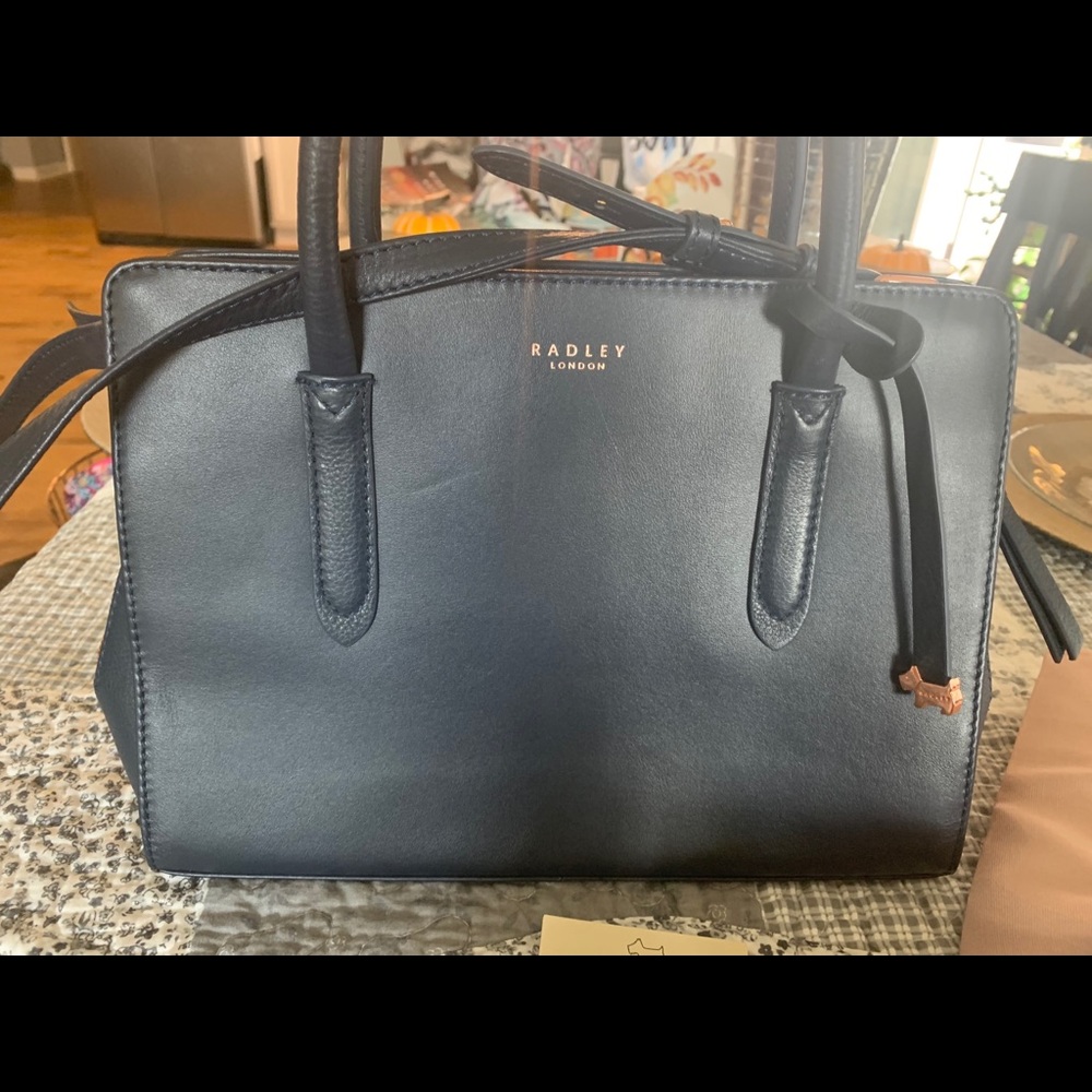 100% Navy RADLEY handbag - Picture 2 of 8